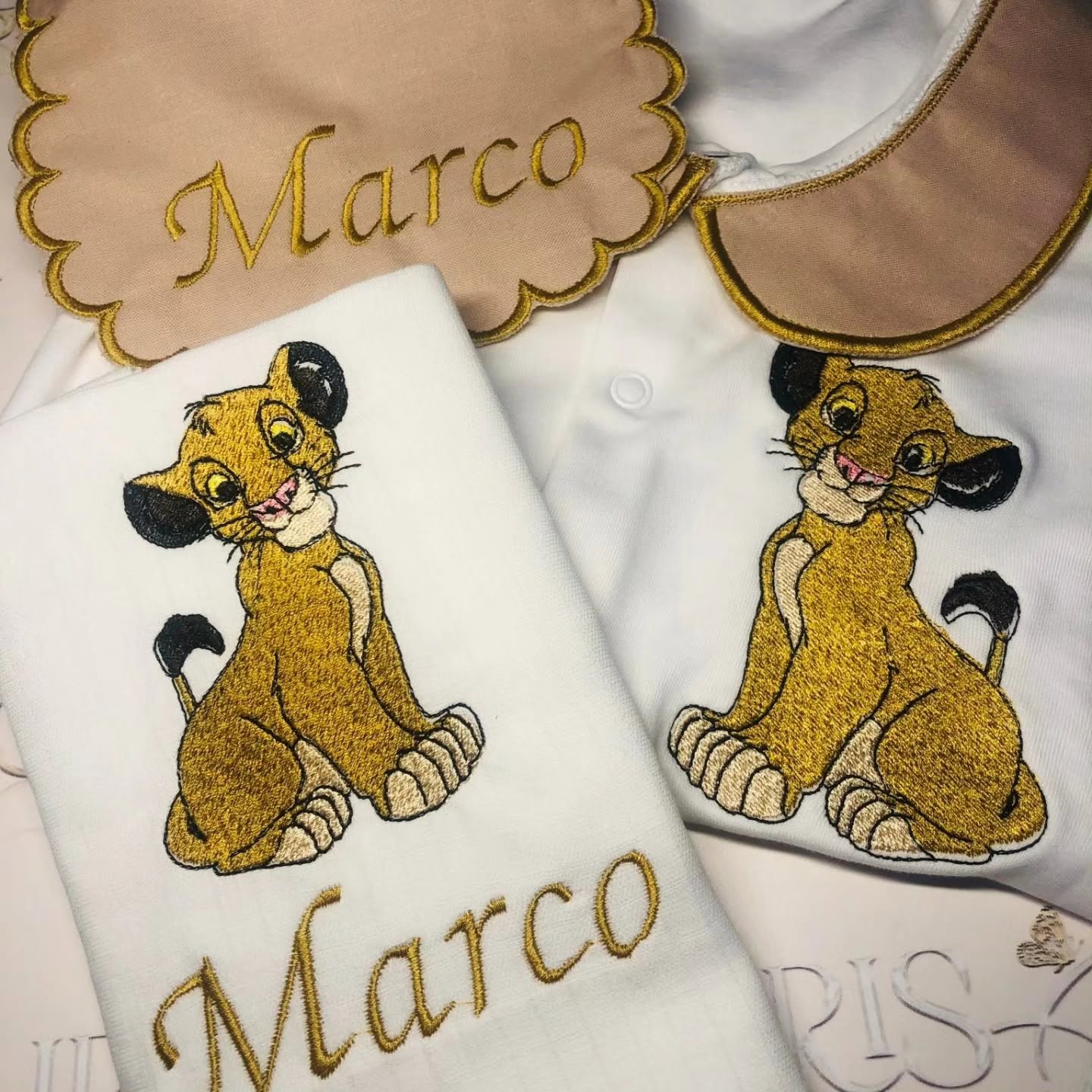 Conjunto de bebé El zorro y el perro