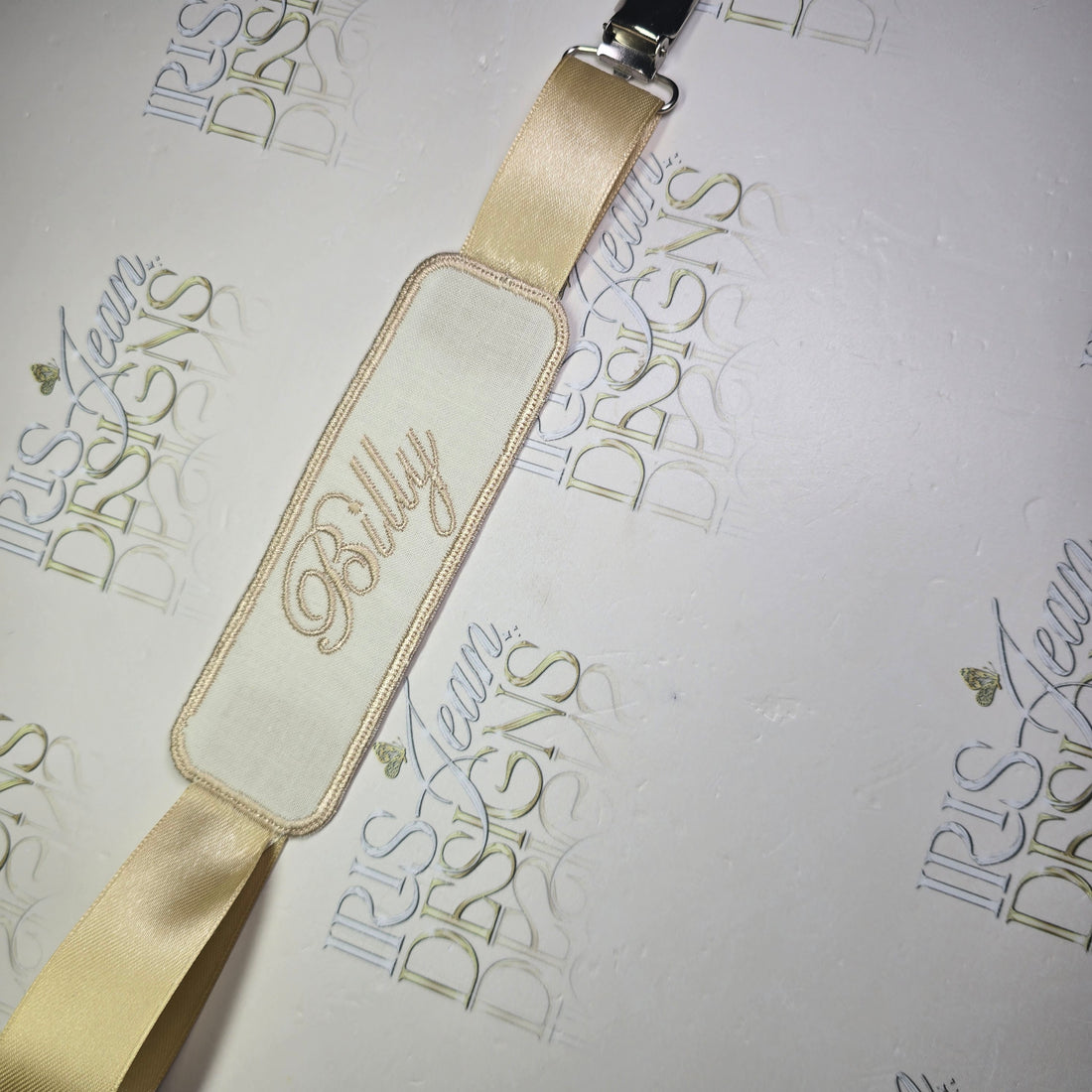 Straight Edge Embroidered Dummy Clip