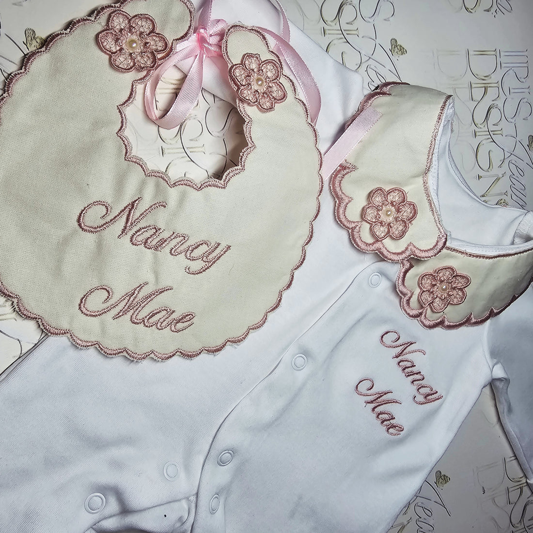 3D Cream and Pink Flowers Set