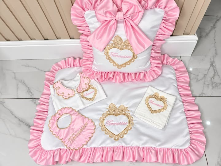 Pink and Gold Heart Frame Full Set