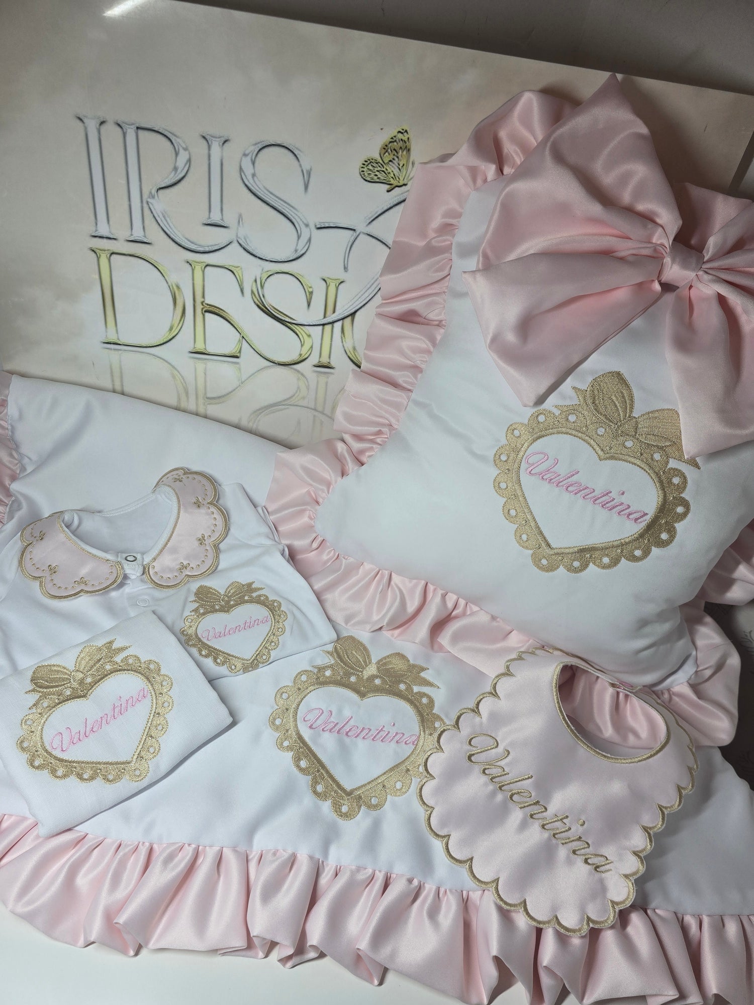 Light Pink and Gold Full Heart Frame Set