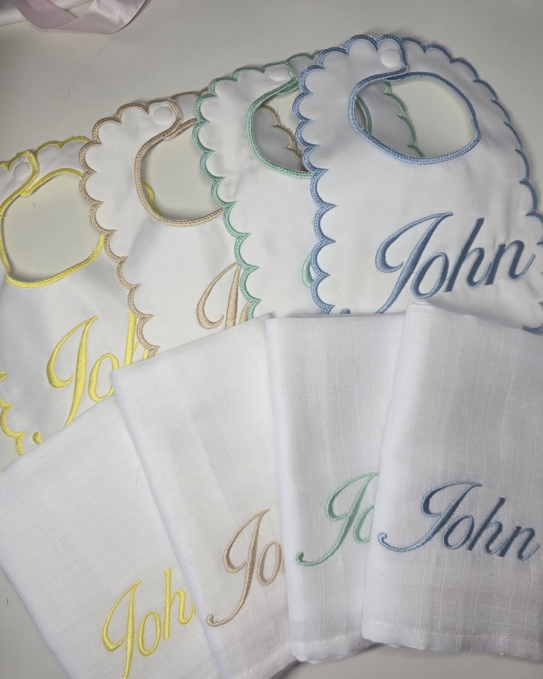 4 Grows Without Collars, 4 Bibs and 4 Muslins Set