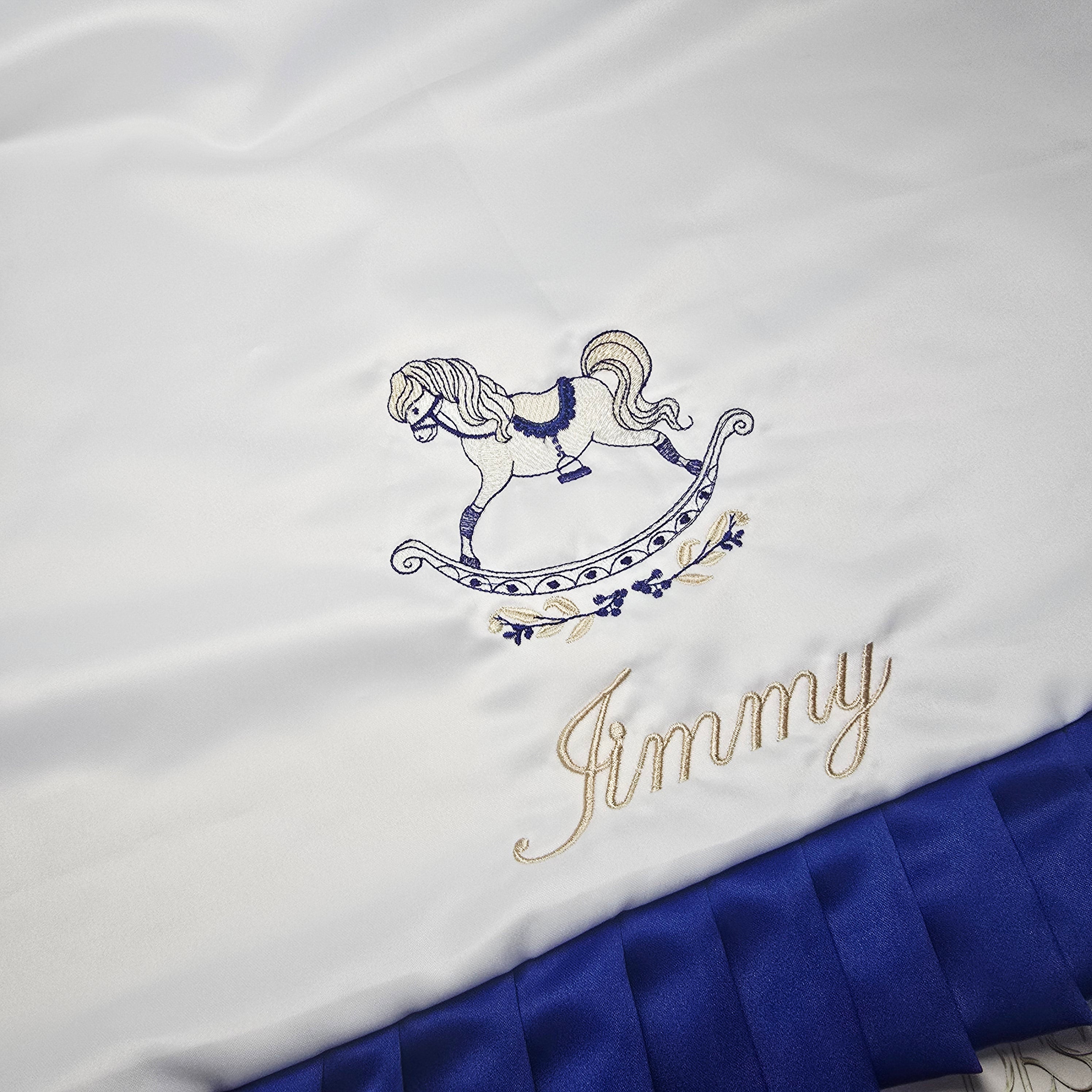 Small Satin Blanket with Pleats